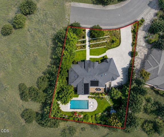 1553 Devonshire Place, Medford, OR 97504