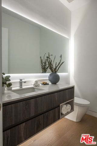 1845 Coldwater Canyon Drive, Beverly Hills, CA 90210