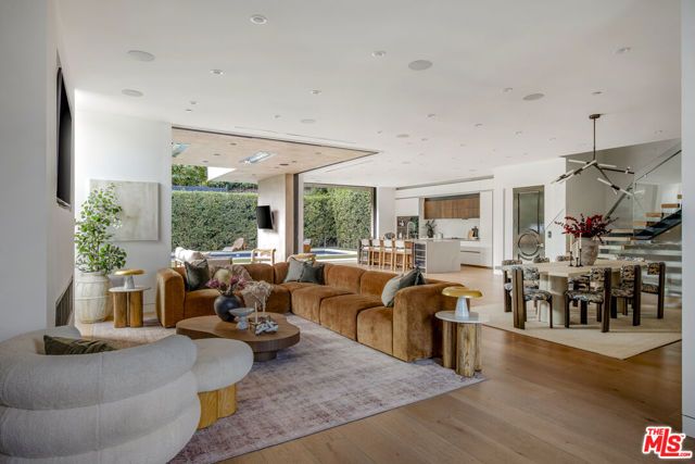 1845 Coldwater Canyon Drive, Beverly Hills, CA 90210