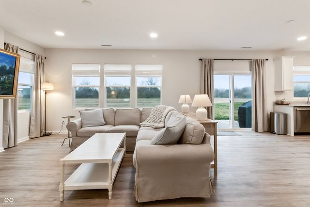 9959 Redwood Peak Lane, Indianapolis, IN 46259