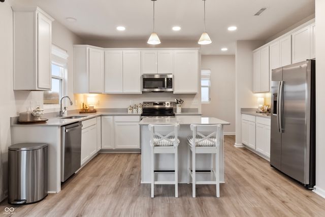 9959 Redwood Peak Lane, Indianapolis, IN 46259