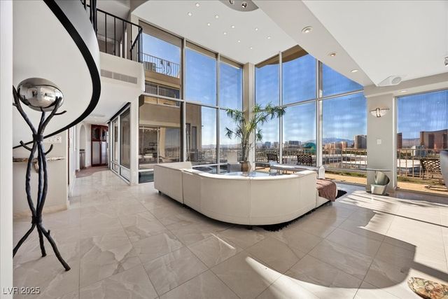 3111 Bel Air Drive 28C, Las Vegas, NV 89109