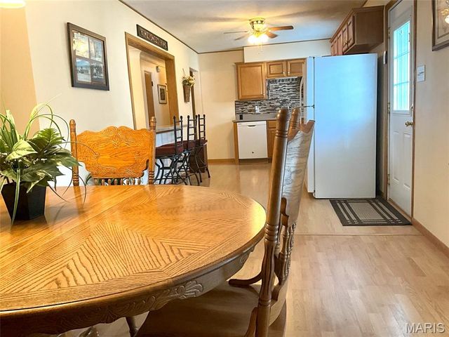 22 Lakeview Drive, Pontoon Beach, IL 62040