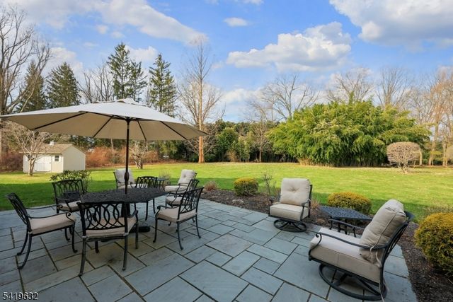 23 Galloping Hill Rd, Bernards Twp., NJ 07920