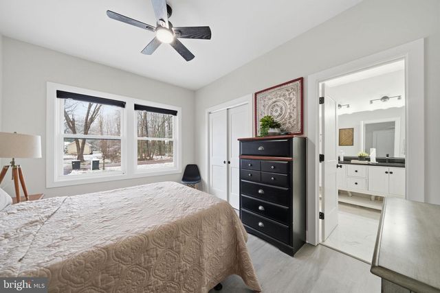 107 PINEWOOD LN, Colonial Beach, VA 22443