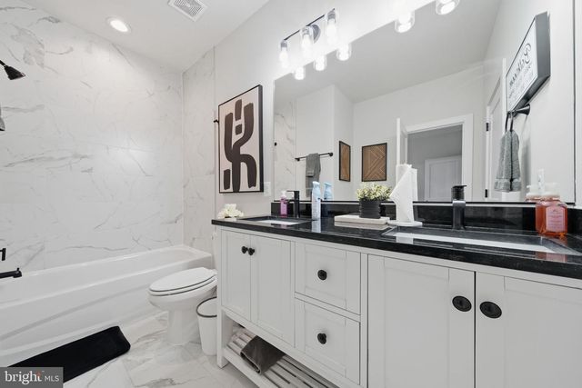 107 PINEWOOD LN, Colonial Beach, VA 22443