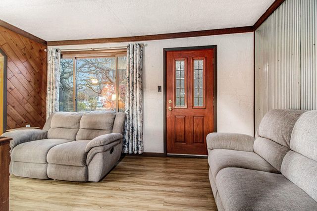 642 Gilman Street, Garden City, MI 48135