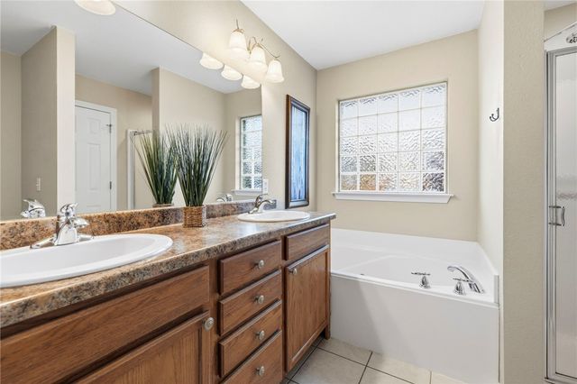 1802 SW E Street, Bentonville, AR 72712