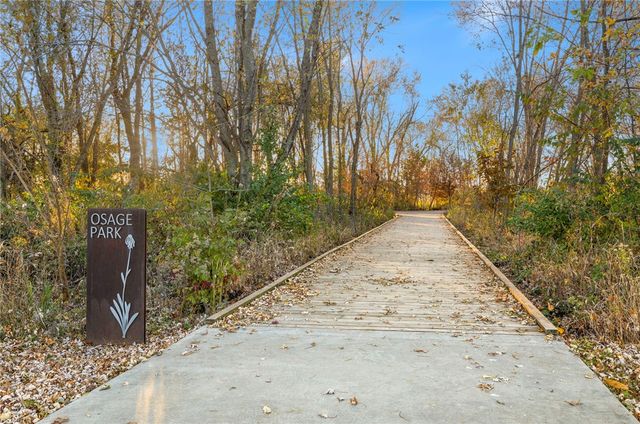 1802 SW E Street, Bentonville, AR 72712