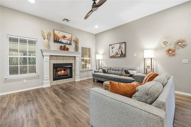 1802 SW E Street, Bentonville, AR 72712