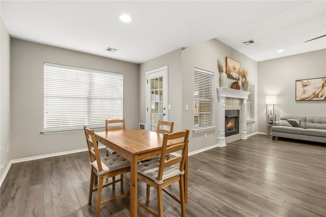 1802 SW E Street, Bentonville, AR 72712