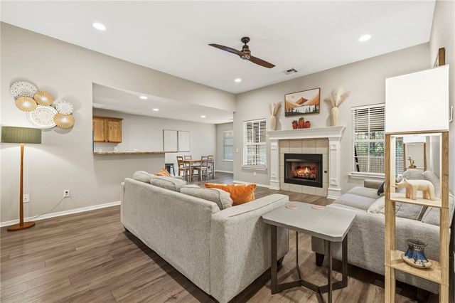 1802 SW E Street, Bentonville, AR 72712