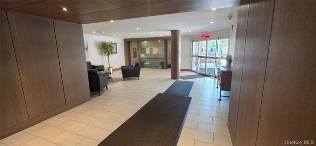 505 Central Avenue 308, White Plains, NY 10606