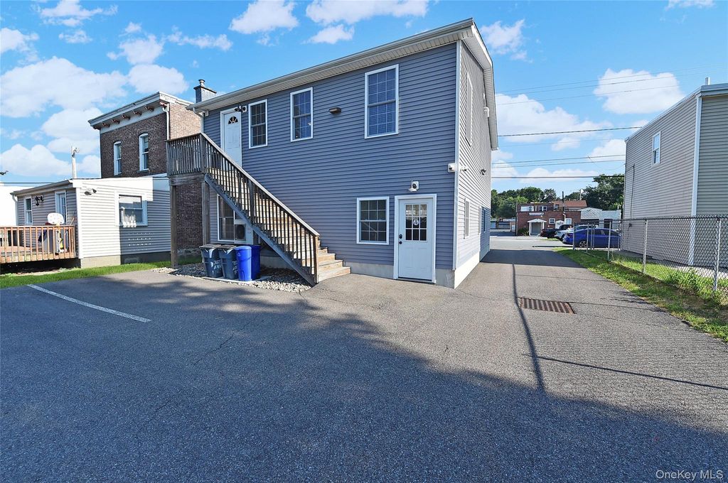 365 Ann Street 1st Floor, Newburgh, NY 12550 — photo 2