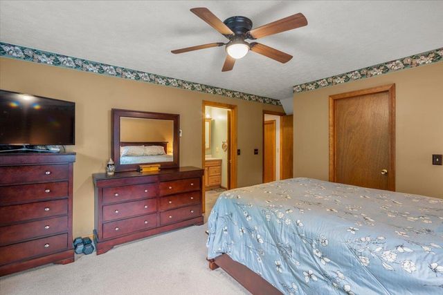 42 Deer Run, Milton, VT 05468