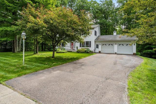 42 Deer Run, Milton, VT 05468