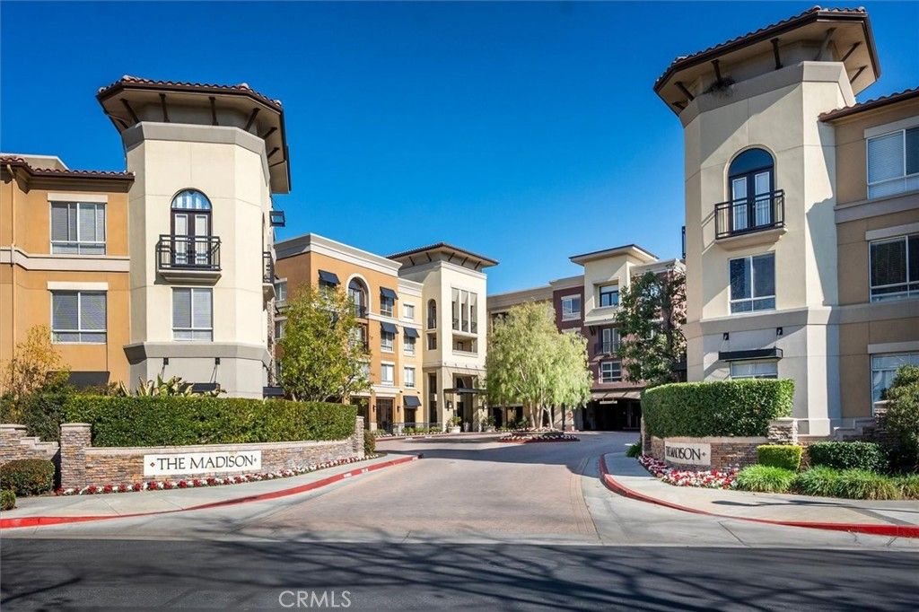 Image 1 of property listing at 24535 Town Center Drive 6402, Valencia, CA 91355