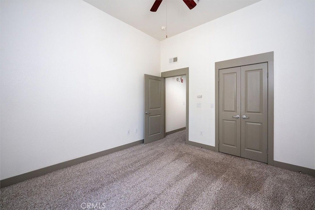 Image 15 of property listing at 24535 Town Center Drive 6402, Valencia, CA 91355