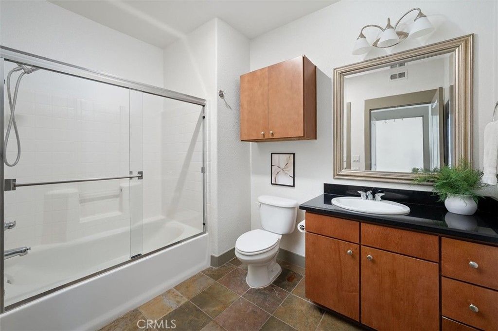 Image 18 of property listing at 24535 Town Center Drive 6402, Valencia, CA 91355