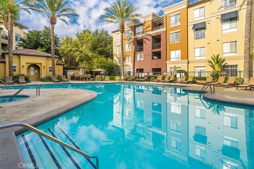 Image 21 of property listing at 24535 Town Center Drive 6402, Valencia, CA 91355
