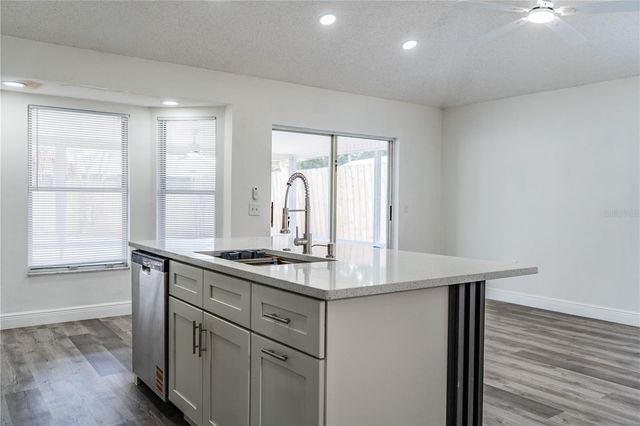 413 VINEYARD DRIVE, Lakeland, FL 33809