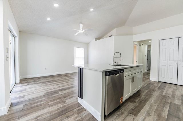 413 VINEYARD DRIVE, Lakeland, FL 33809