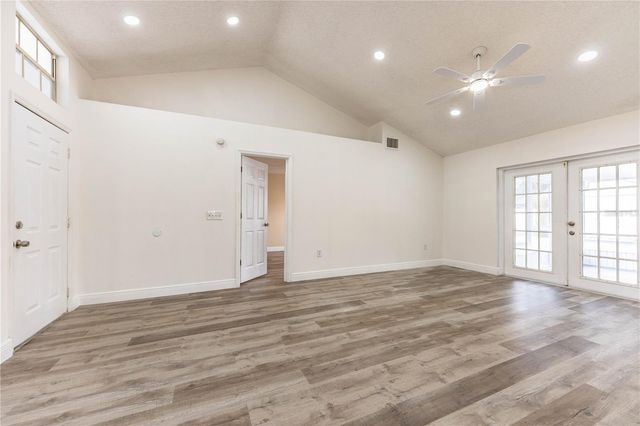 413 VINEYARD DRIVE, Lakeland, FL 33809