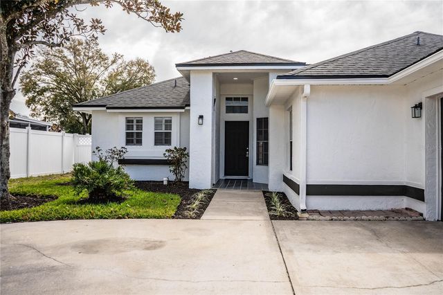 413 VINEYARD DRIVE, Lakeland, FL 33809