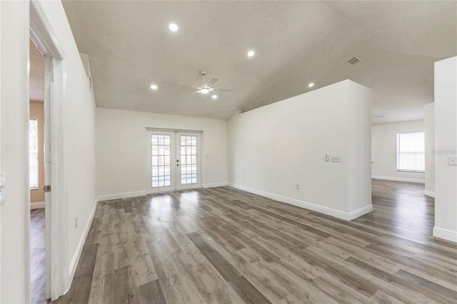 413 VINEYARD DRIVE, Lakeland, FL 33809