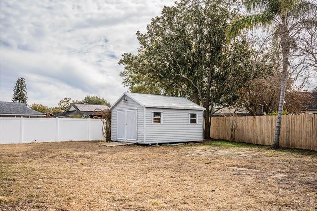 413 VINEYARD DRIVE, Lakeland, FL 33809