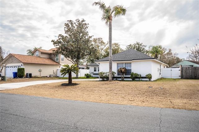 413 VINEYARD DRIVE, Lakeland, FL 33809