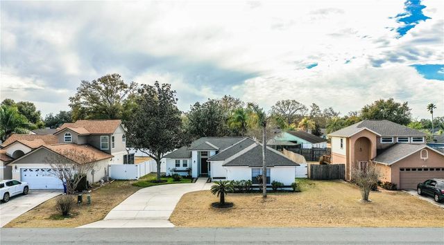 413 VINEYARD DRIVE, Lakeland, FL 33809