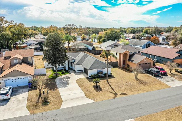 413 VINEYARD DRIVE, Lakeland, FL 33809