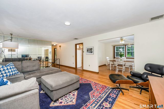 1 Woodchuck Court West, Norwalk, CT 06854
