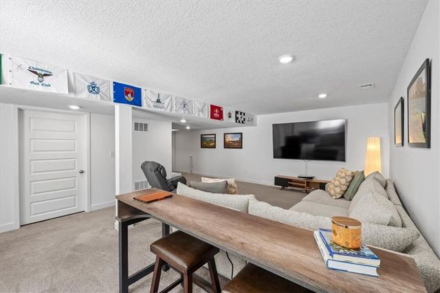 13303 W 180th Terrace, Overland Park, KS 66013