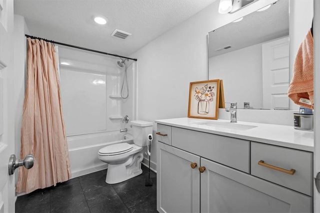 13303 W 180th Terrace, Overland Park, KS 66013