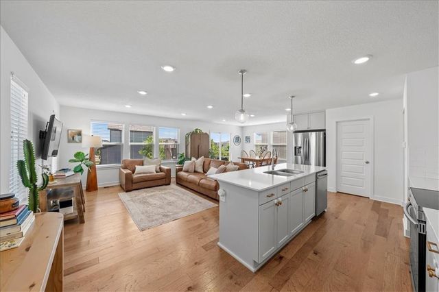 13303 W 180th Terrace, Overland Park, KS 66013