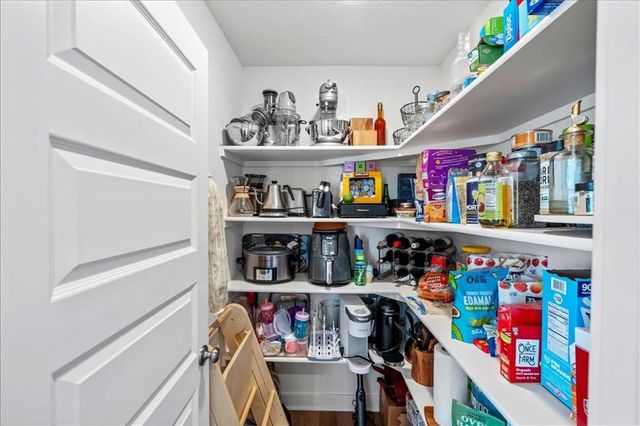 13303 W 180th Terrace, Overland Park, KS 66013