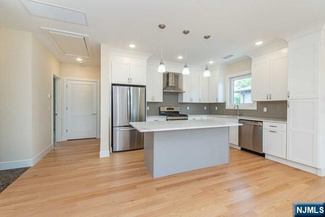 33 Van Dyke Street, Wallington, NJ 07057