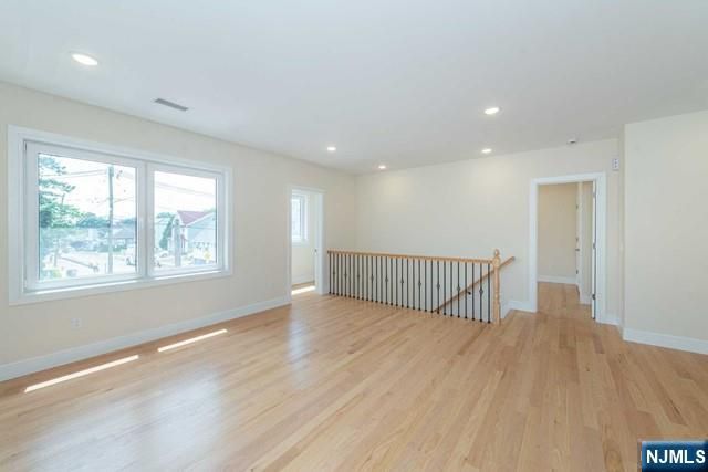 33 Van Dyke Street, Wallington, NJ 07057