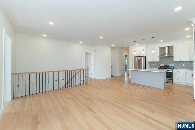 33 Van Dyke Street, Wallington, NJ 07057