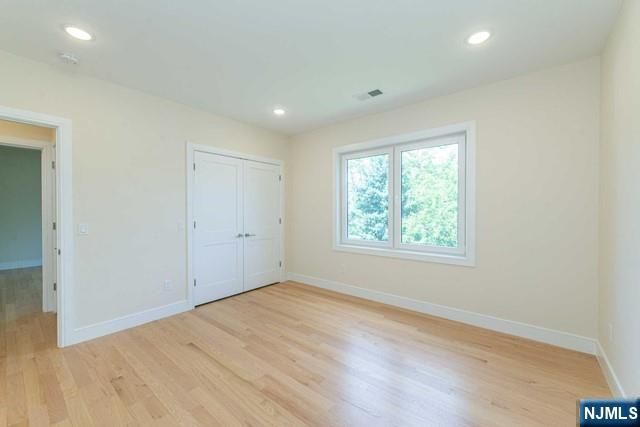 33 Van Dyke Street, Wallington, NJ 07057