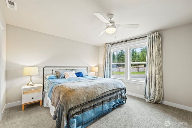 5550 NW Bonfire Court, Bremerton, WA 98312