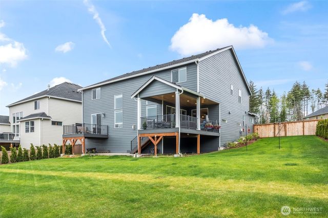 5550 NW Bonfire Court, Bremerton, WA 98312