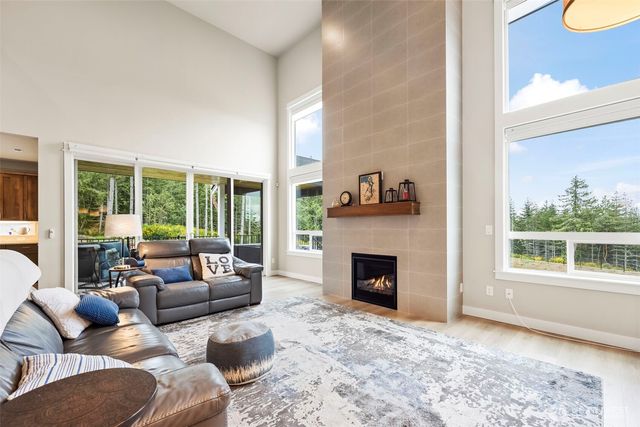 5550 NW Bonfire Court, Bremerton, WA 98312