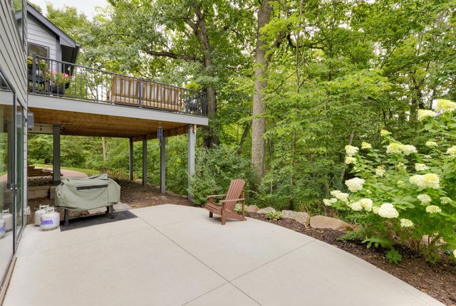 7363 NW Beaver Drive, Johnston, IA 50131