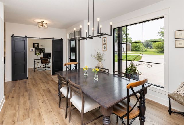 7363 NW Beaver Drive, Johnston, IA 50131
