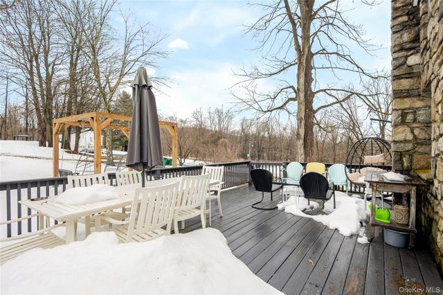 7 Overhill Road, Stormville, NY 12582