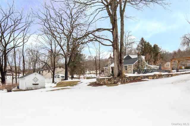 7 Overhill Road, Stormville, NY 12582