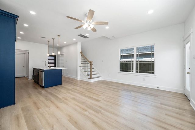 8602 Hoffman Street, Houston, TX 77016